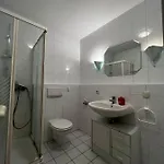 Komplette 40 Qm Mit Garage, Terrasse Niedernhausen