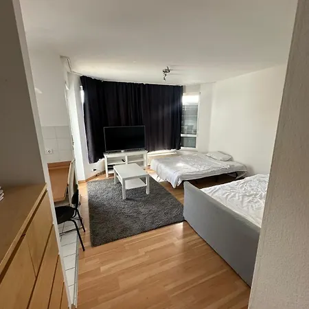 Apartment Komplette 40 Qm Mit Garage, Terrasse