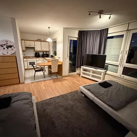 Komplette 40 Qm Mit Garage, Terrasse Apartment *